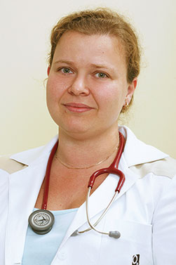 Dr. Marton Anna